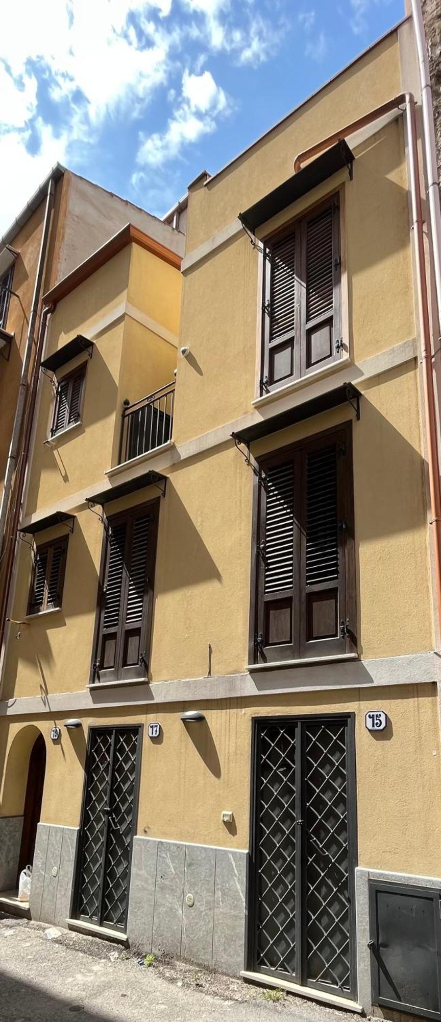 Maquedino Holiday Home & Terrace - Cozy Central Loft Palermo Ngoại thất bức ảnh